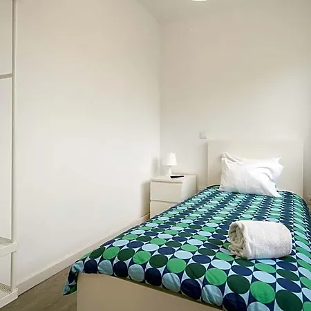 Moreira Terrace 2*